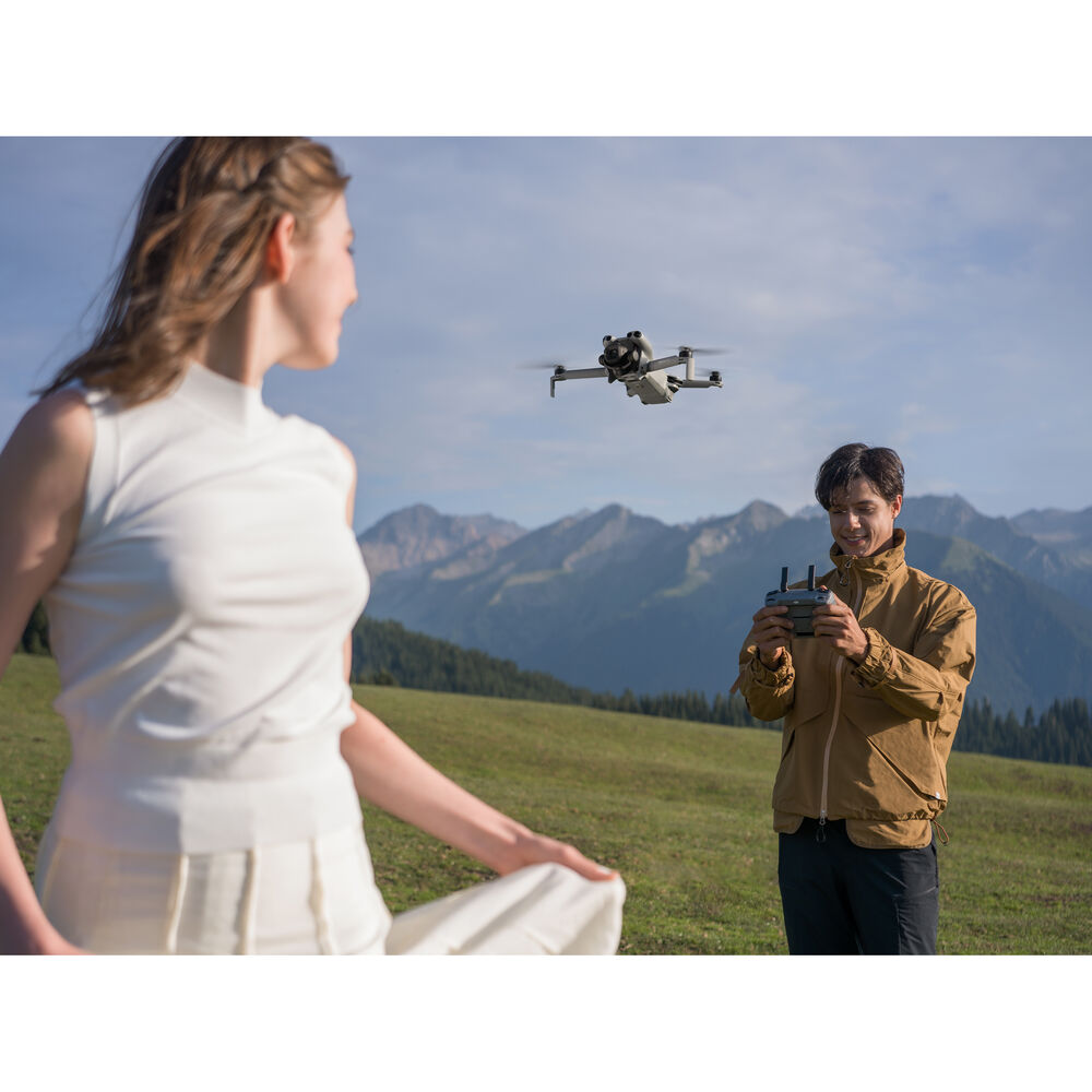 DJI Mini 5 Pro Drone Fly More Combo Plus con RC 2 (3 Baterías)