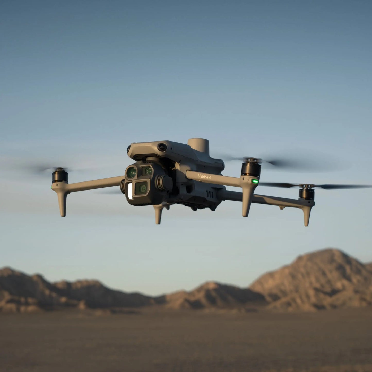 DJI Matrice 4E Worry-Free Plus Combo - Precisión Extrema en Mapeo y Topografía